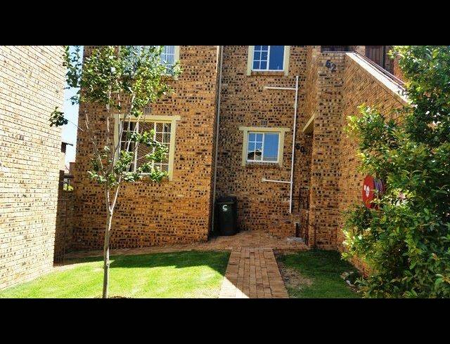 2 BEDROOM PROPERTY TO RENT IN RADIOKOP